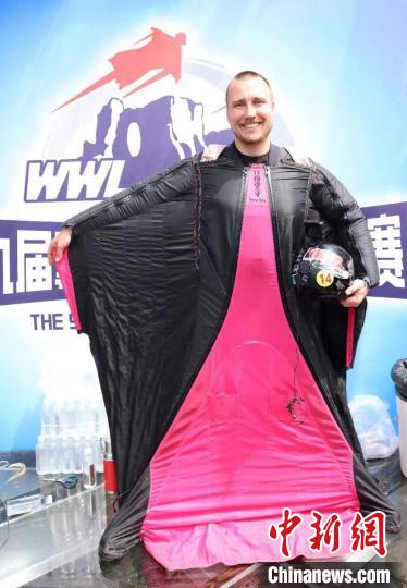 022adc96-12e4-40ab-9dae-e4306707f04b_zsite